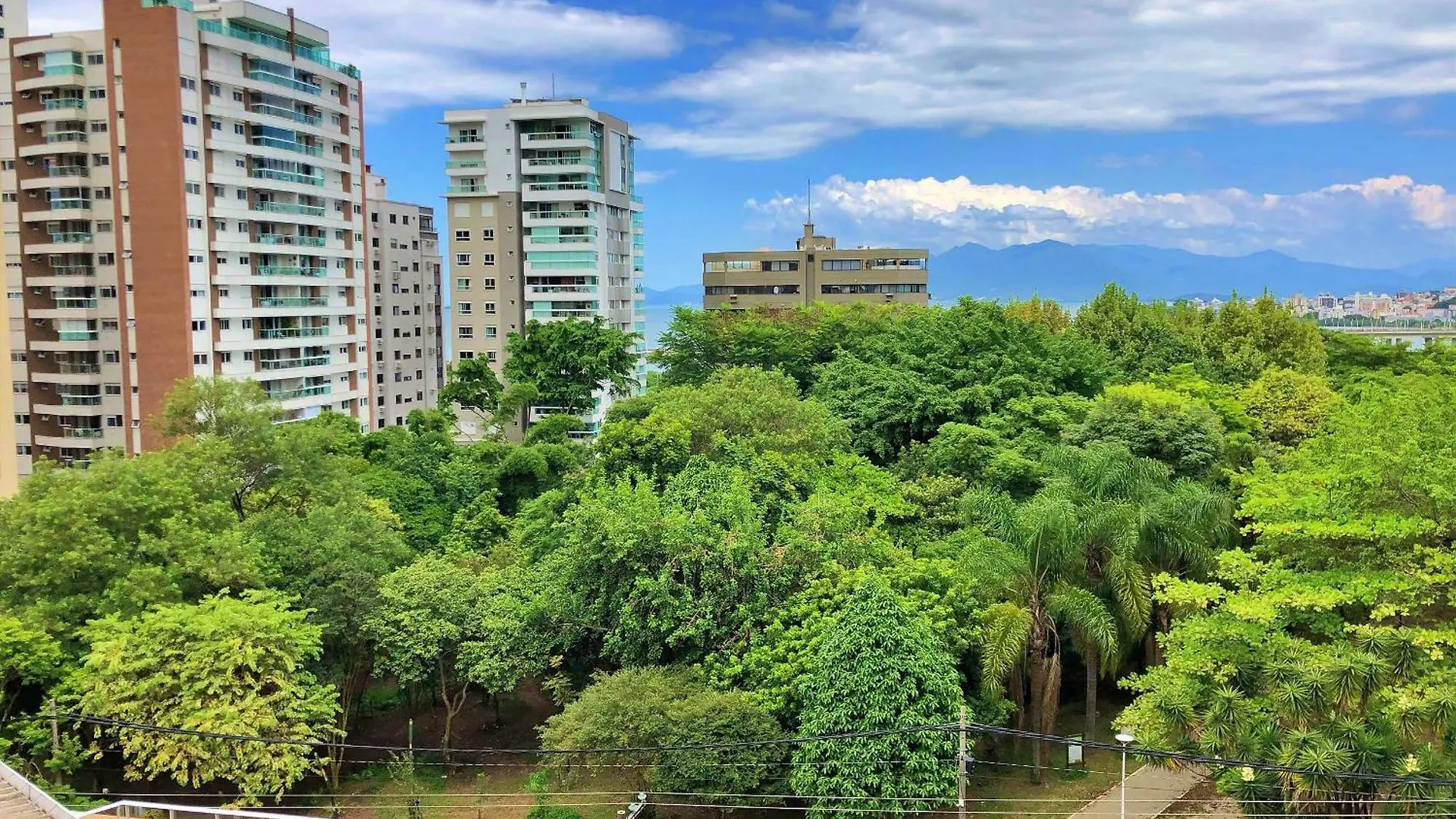 Apartamento Central Park Flat Residence - Home Time Florianópolis Brasil